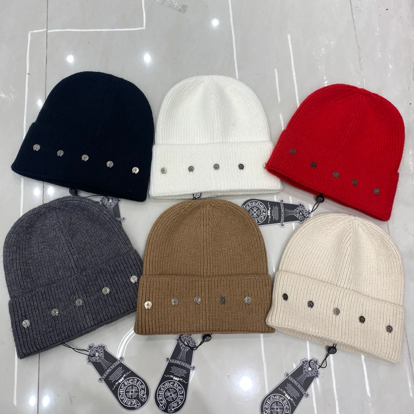 Crow Heart cashmere knitted hat